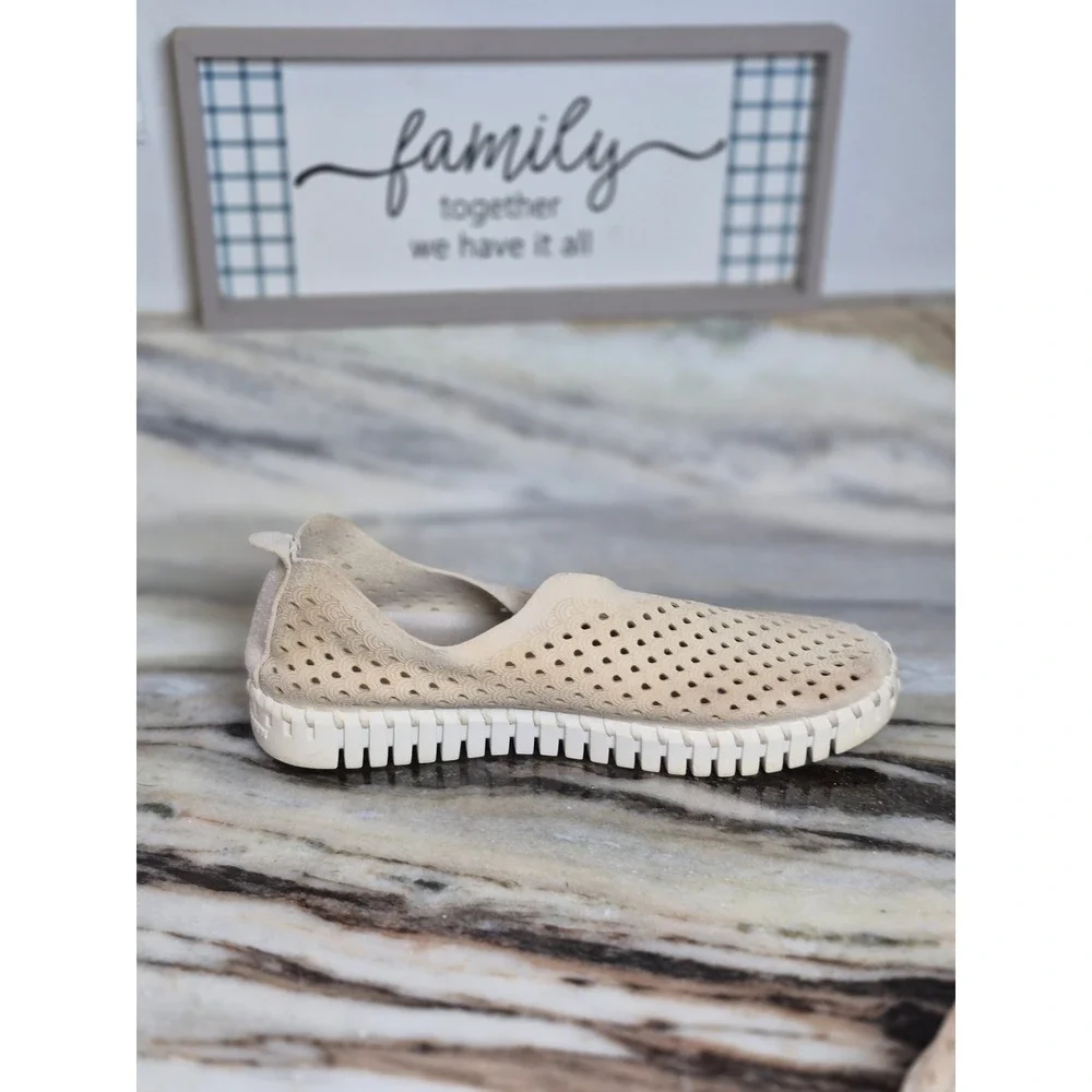 Ilse Jacobsen Tulip 139 Perforated Slip‎ On Shoes Cream Beige EU 37  Womens